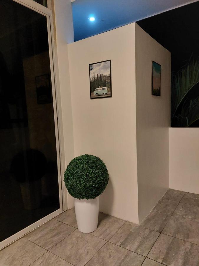 Bonsai Jacuzzi Suites 팡라오 외부 사진