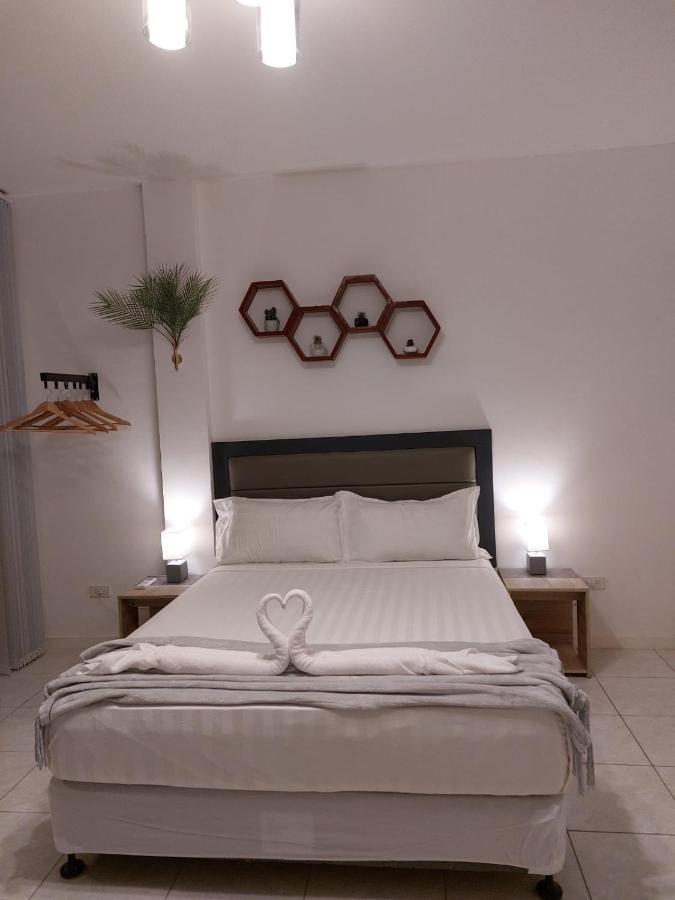 Bonsai Jacuzzi Suites 팡라오 외부 사진
