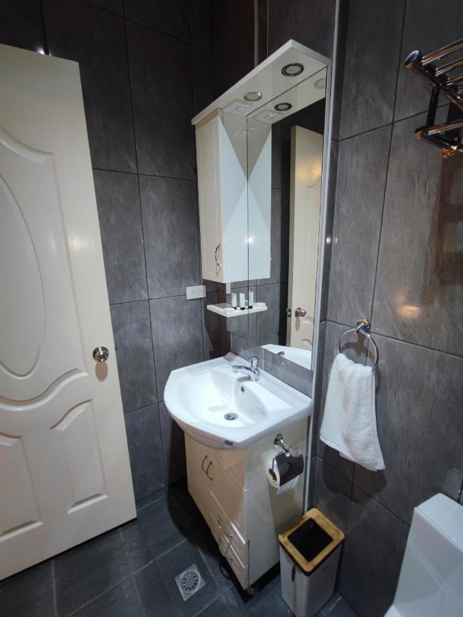 Bonsai Jacuzzi Suites 팡라오 외부 사진