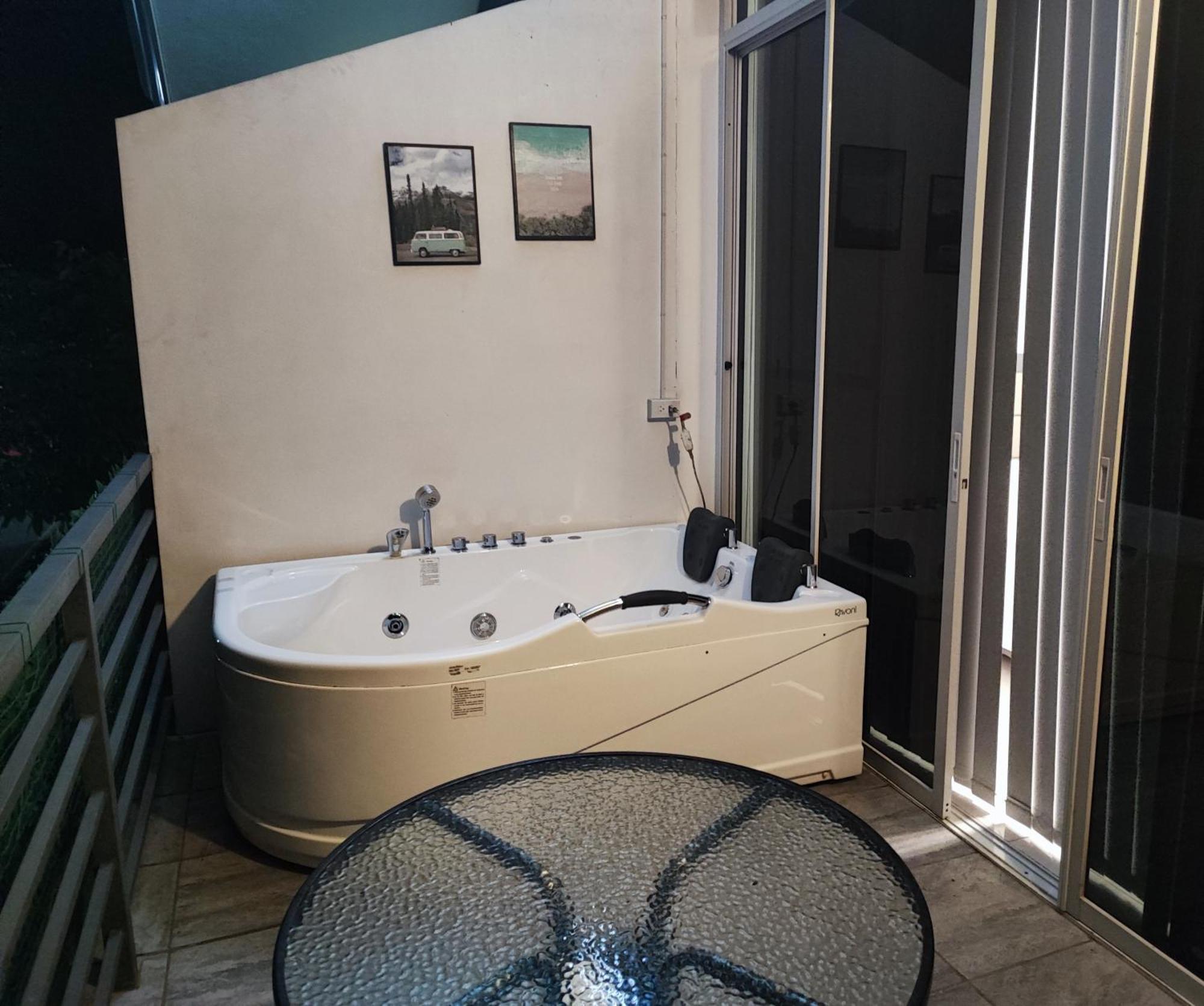 Bonsai Jacuzzi Suites 팡라오 외부 사진