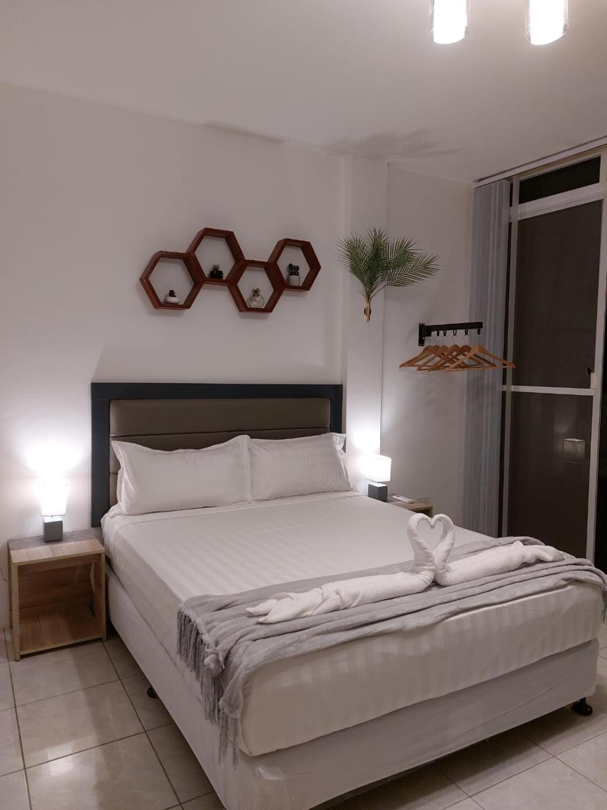 Bonsai Jacuzzi Suites 팡라오 외부 사진